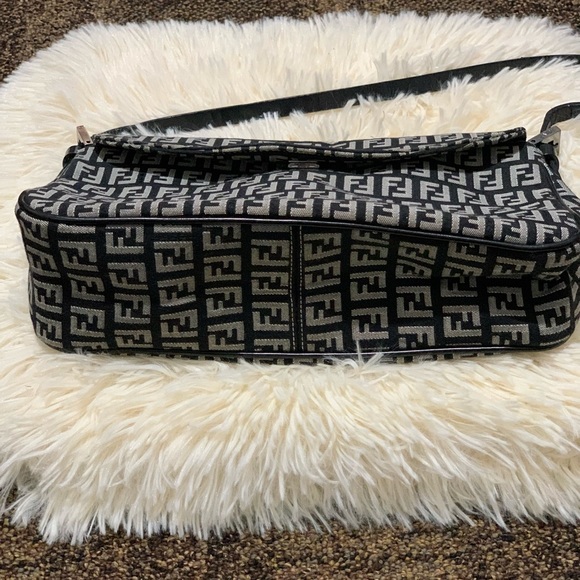 FENDI bag - Picture 5 of 14